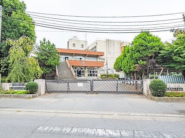 越谷市立東越谷小学校 640m