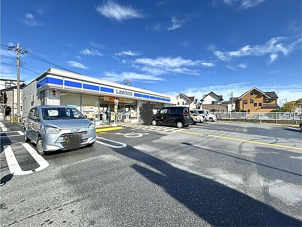 ローソン 越谷下間久里仲田店 770m