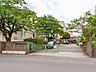 周辺：越谷市立弥栄小学校 880m