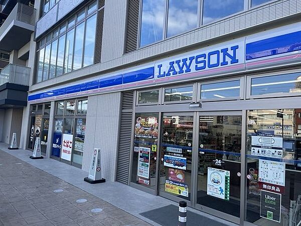 LAWSON 蒲生西口店 180m