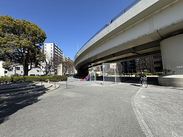 阪東橋公園2分
