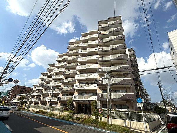 apartment 埼玉県蕨市南町2丁目12-11
地図を見る
