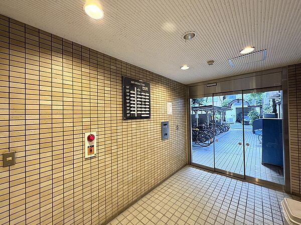 エントランスホール