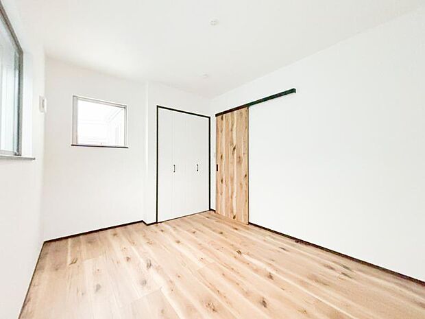 居室には収納スペースが豊富なため、シンプルですっきりとした暮らしが実現できます。(2025.5.29撮影)