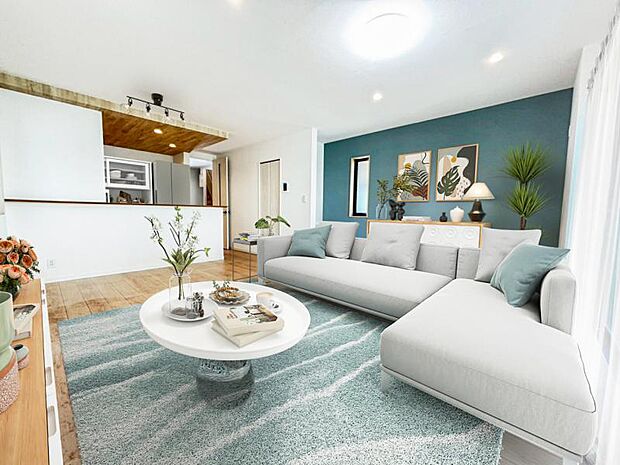 リビング（配置してある家具はCGによるイメージです。）大きなソファを置いてゆったりとご生活頂けるリビング。家族が集まる場所だからこそゆったりとした空間を実現しています。（2025.7.25撮影）