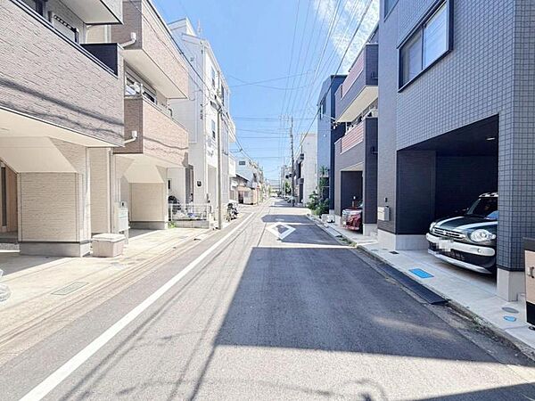 周辺環境や街並みなど、図面だけでは分からない現地の雰囲気もぜひご確認くださいませ。