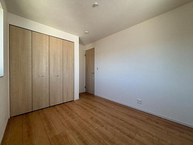 居室には収納スペースが豊富なため、シンプルですっきりとした暮らしが実現できます。（2025.7.25撮影）