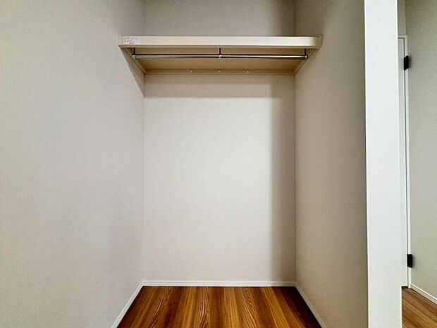 クローゼットを有効活用すれば、生活空間をより上質なものにしてくれるでしょう。