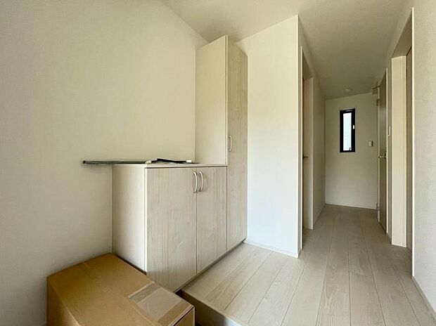 今後ご家族の「行ってきます」「ただいま」が行き交う空間になることでしょう。(2025.8.3撮影)