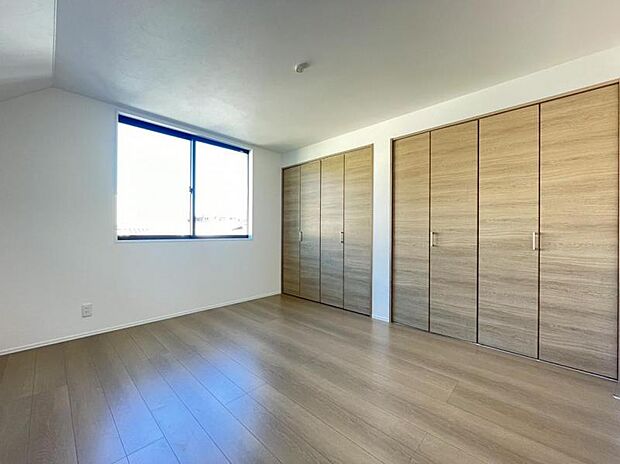 居室には収納スペースが豊富なため、シンプルですっきりとした暮らしが実現できます。(2025.11.22撮影)