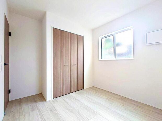 居室には収納スペースが豊富なため、シンプルですっきりとした暮らしが実現できます。(2025.10.24撮影)