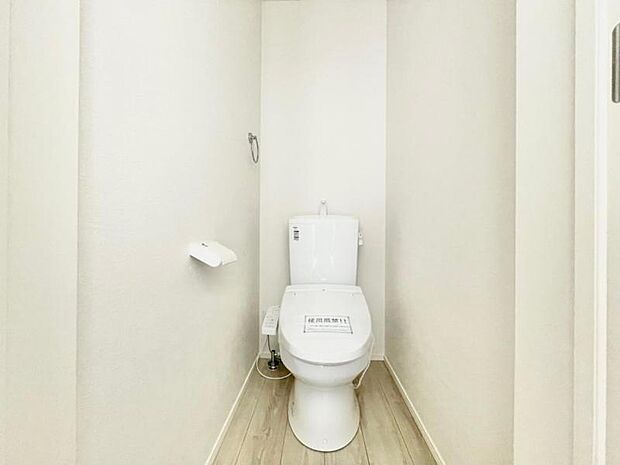 毎日使う場所だからこそ、使い勝手を考慮しました。白を基調に、飽きのこない空間は質感豊かな仕上がりとなっております。