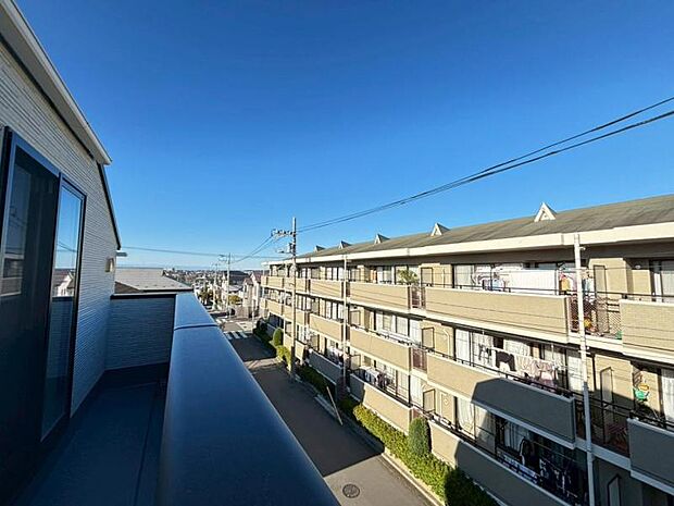 心を落ち着かせ開放してくれる眺望が、今日も家族を包み込みます。