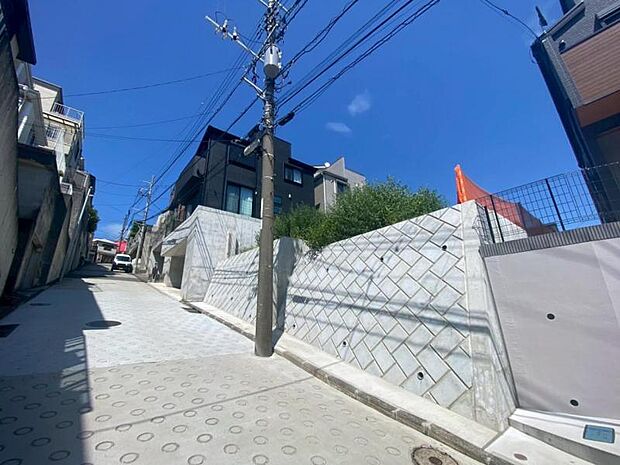 周辺環境や街並みなど、図面だけでは分からない現地の雰囲気もぜひご確認くださいませ。(2025.8.2撮影)