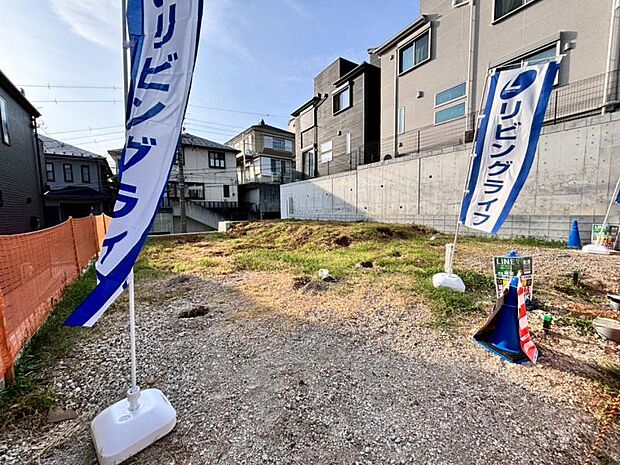 完成前の状態をご覧頂くことで、隣接した環境をしっかりとご確認頂けます。(2025.8.23撮影)