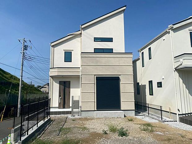 外観の美しさだけでなくそこに住まうご家族様の心地良さを最優先しています。(2025.8.23撮影)