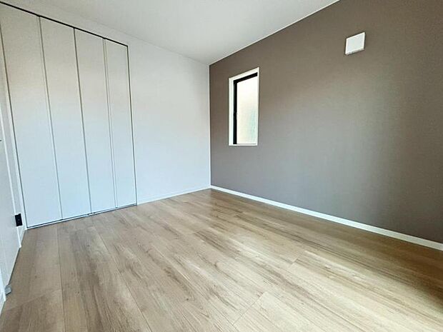 独立性を高めたお部屋。たっぷりの収納も配備しており、片付いた空間を実現出来そう。