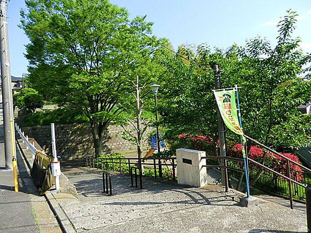 杉田郷戸公園 90m