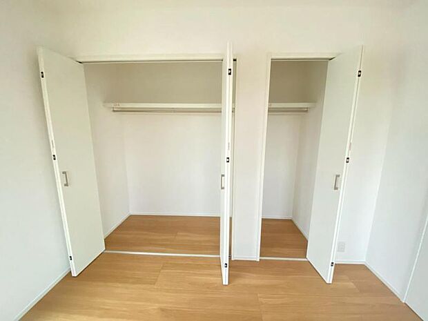 各部屋に備えられたクローゼット。普段使わないものなども収納可能ですので、居室を広く使うことが出来ます。（2026.1.26撮影）