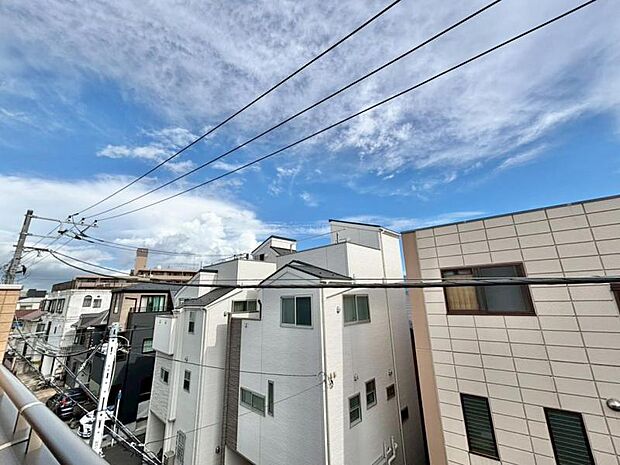 開放感のある眺望。季節による景色の変化を日常の生活と共に感じてください。