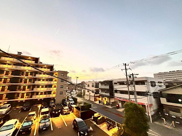 心を落ち着かせ開放してくれる眺望が、今日も家族を包み込みます。（2025.10.13撮影）