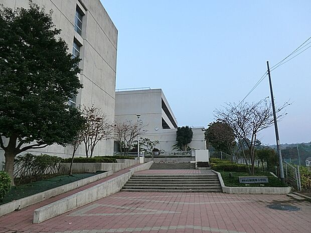 横浜市立緑園義務教育学校（小中一貫）　1080ｍ