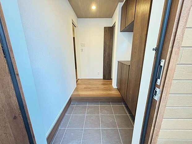 今後ご家族の「行ってきます」「ただいま」が行き交う空間になることでしょう。