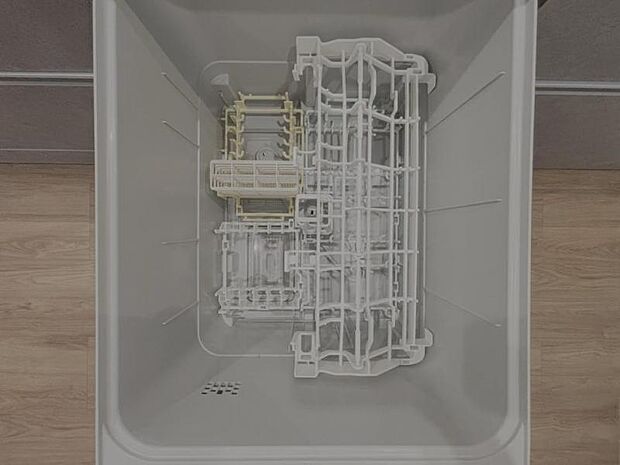 食器洗浄乾燥機　食器の後片付けに便利な食器洗浄乾燥機を標準装備。ビルトインタイプなので見た目もスッキリ、特に共働き世帯のご家族には必須品です。