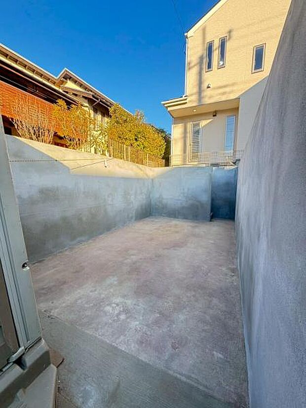 小さなお子様も安心・安全の乗り降りができます。車が汚れたら洗えるのもうれしいですね。