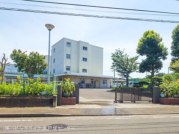 横浜市立日限山中学校　1030ｍ