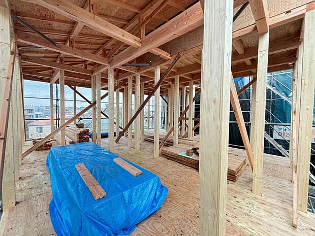 住まう方自身でカスタマイズして頂けるように「シンプル」にデザインされた室内。(2026年3月撮影)