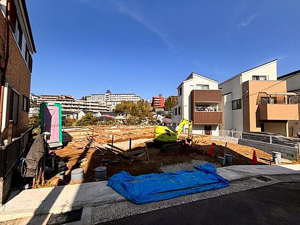 この場所だからこそ叶えられる開放感、図面だけでは分からない現地の雰囲気もご確認くださいませ。（2025.10.31撮影）