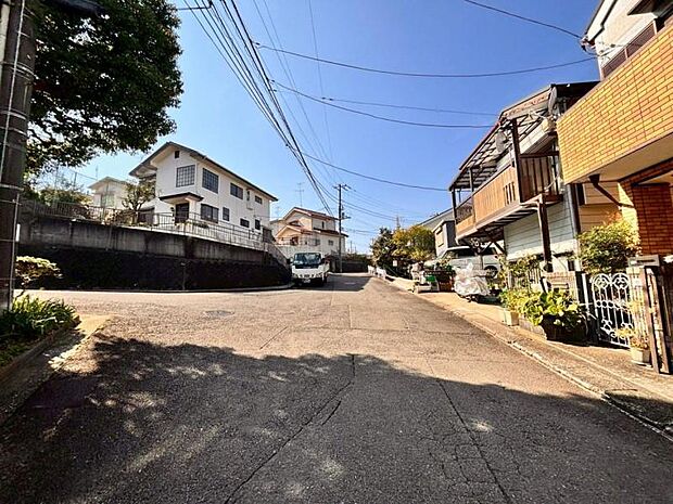 周辺環境や街並みなど、図面だけでは分からない現地の雰囲気もぜひご確認くださいませ。（2025.10.31撮影）