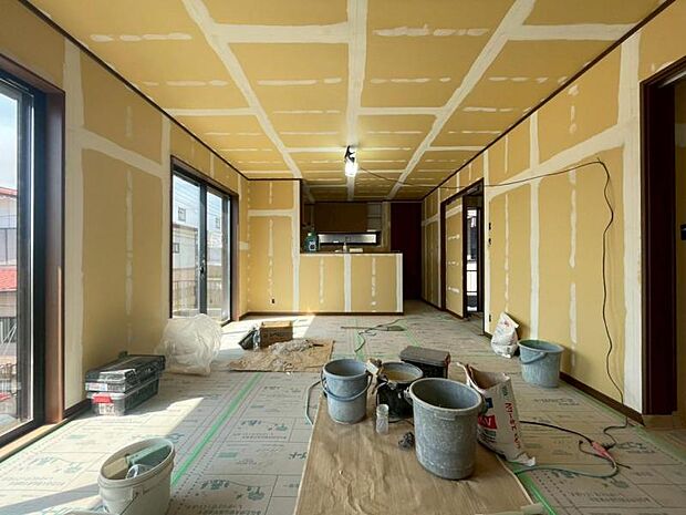 くつろげるリビングは話に夢中になりすぎて、ついつい時間を忘れてしまう。そんな束の間の幸せを感じさせてくれる場所です。(2026.3.14撮影)