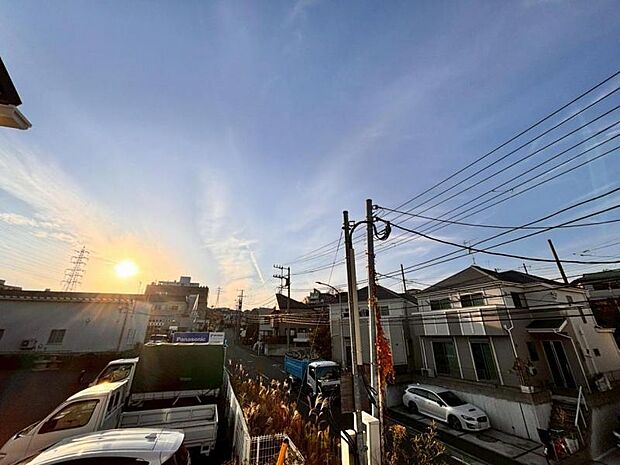 心を落ち着かせ開放してくれる眺望が、今日も家族を包み込みます。