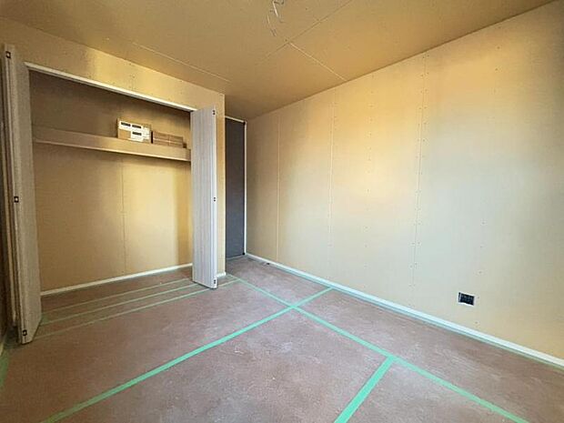 日々の疲れを癒してくれる主寝室。自由度が高いので家具のレイアウトでお好みの空間を創りだせます。（2026.2.3撮影）