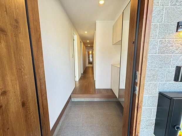 今後ご家族の「行ってきます」「ただいま」が行き交う空間になることでしょう。