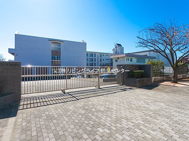 横浜市立岩井原中学校　880m