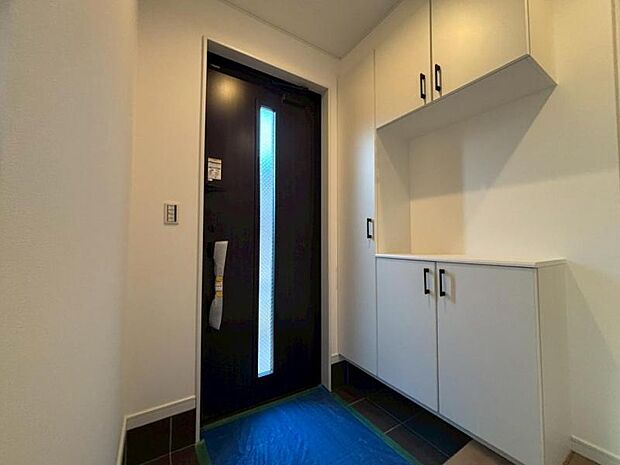 お住まいの顔となる玄関。安らぎに満ちた生活空間を予感させてくれます。