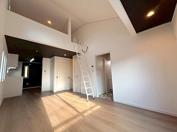 時代が経っても変わらない居住性の高さと、いつまでも色褪せず住む毎に親しみ深くなるデザイン。
