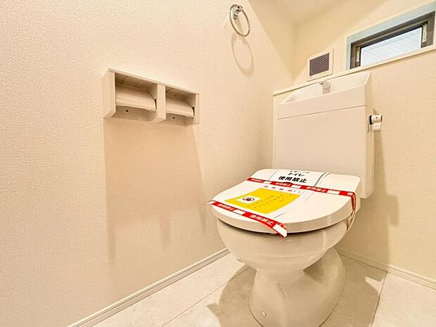 毎日使う場所だからこそ、使い勝手を考慮しました。白を基調に、飽きのこない空間は質感豊かな仕上がりとなっております。