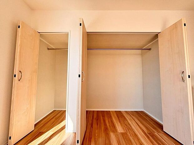 クローゼットを有効活用すれば、生活空間をより上質なものにしてくれるでしょう。