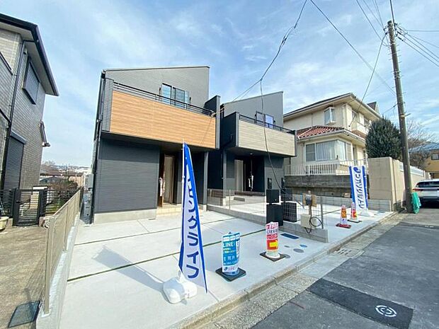 現地に接道する道路は6.5mのゆったり幅。毎日のお車の出し入れもストレスなく行えます。