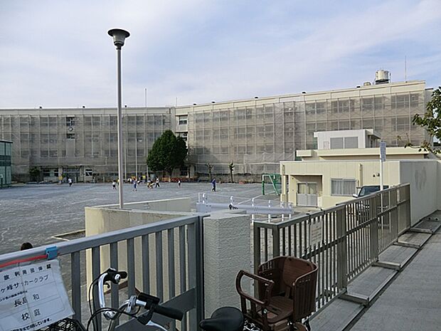 本宿小学校　900ｍ