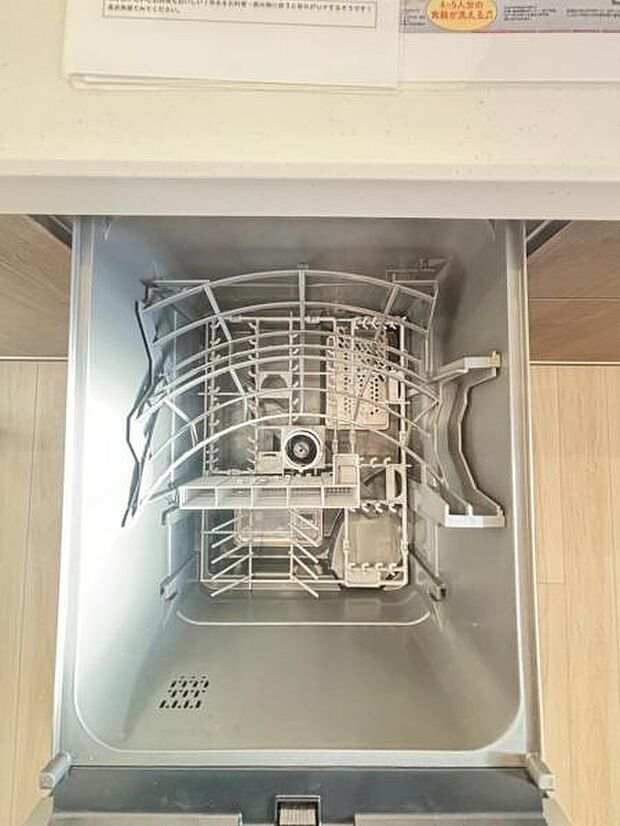 食器の後片付けに便利な食器洗浄乾燥機を標準装備。ビルトインタイプなので見た目もスッキリ、特に共働き世帯のご家族には必須品です。