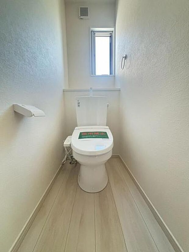 2階にもトイレを設置。朝の身支度をする際の混雑緩和などに有効にお使いいただけます。