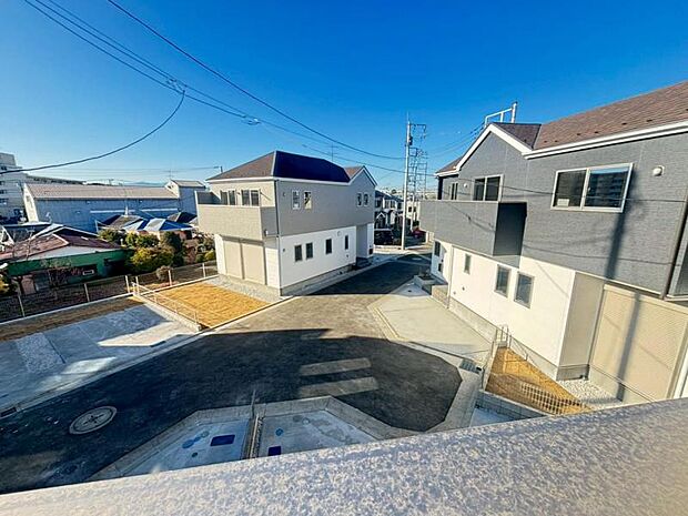 心を落ち着かせ開放してくれる眺望が、今日も家族を包み込みます。