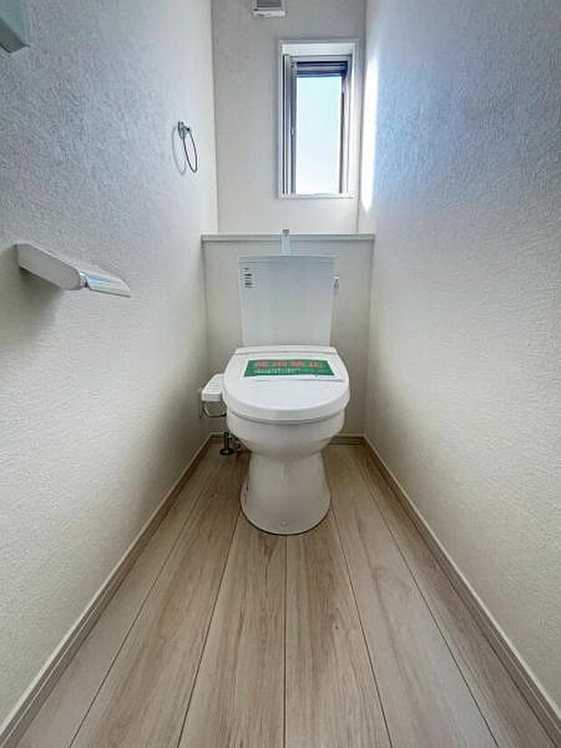 2階にもトイレを設置。朝の身支度をする際の混雑緩和などに有効にお使いいただけます。