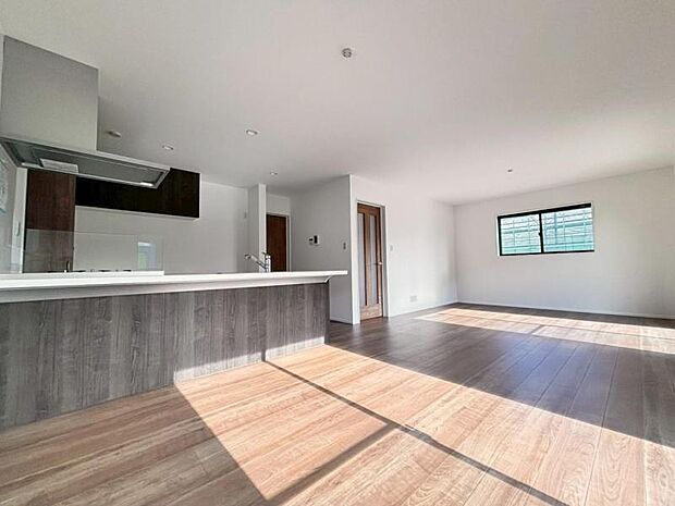 時代が経っても変わらない居住性の高さと、いつまでも色褪せず住む毎に親しみ深くなるデザイン。