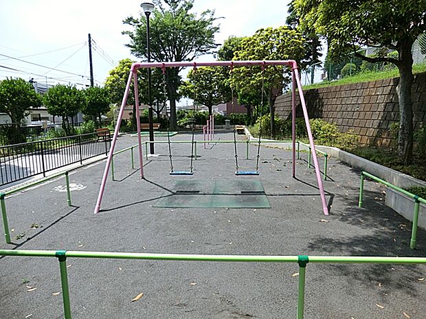 汲沢町第三公園　1100ｍ